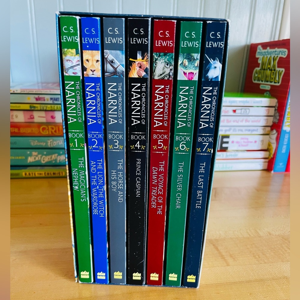 The Chronicles of Narnia Book Set